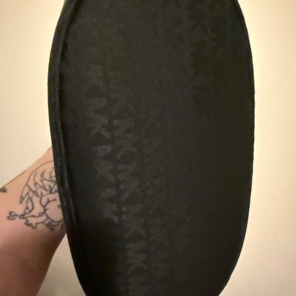 Michael Kors large Black Monogram Tote - Picture 2 of 4